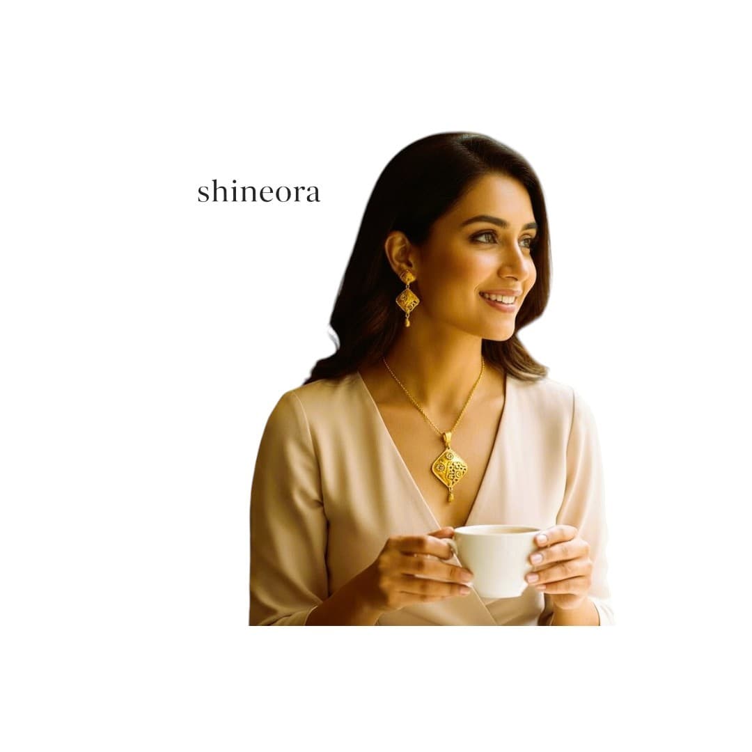 Shineora Nitya Glow Pendant Set