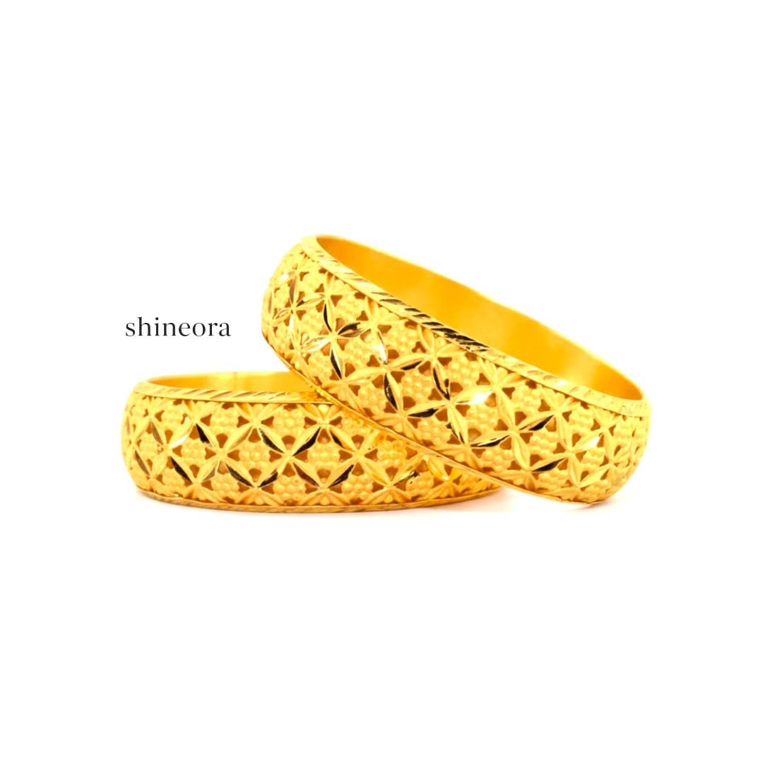 Shineora Floral Lattice Gold Bangles