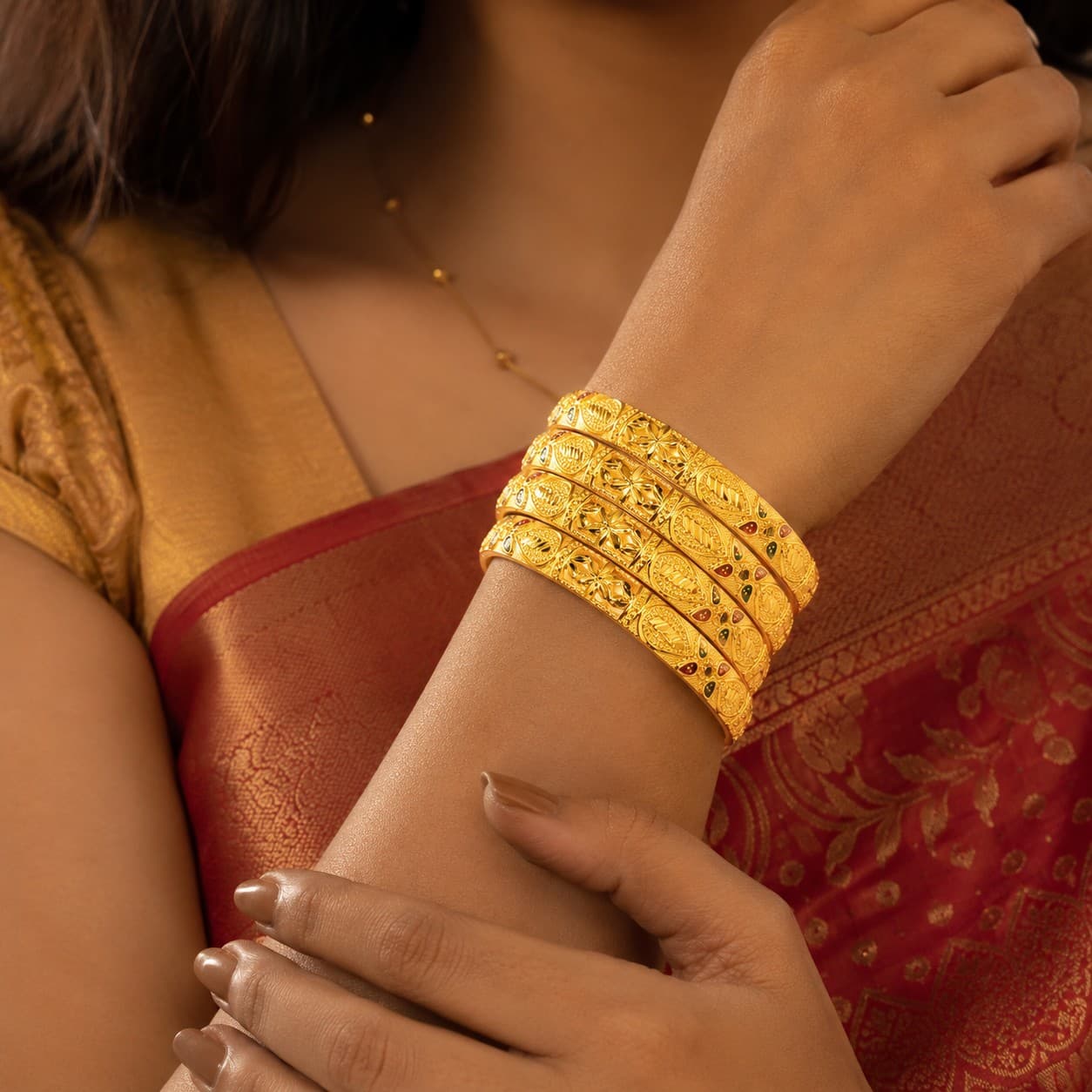Shineora Women Gold-Plated Enamel Detailed Traditional Bangles Set (Pack of 4)